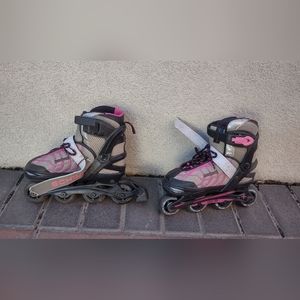 Girl's roller blades